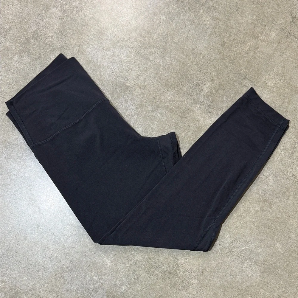 RARE!! Lululemon Athletica Black Leggings with White Island Design - Picture 3 of 5